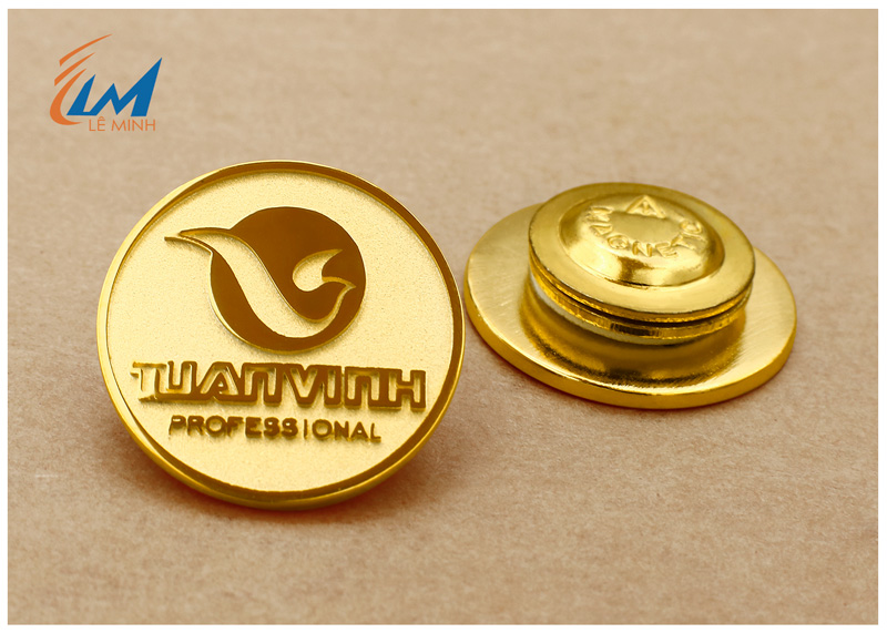 huy hiệu logo đồng đúc khuôn mạ vàng