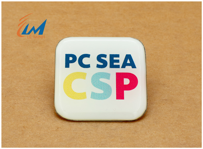 huy hiệu nhôm in uv cắt hình theo yêu cầu