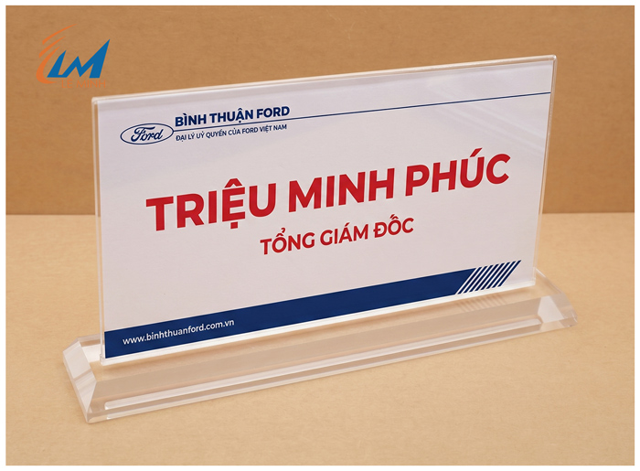 bảng chức danh để bàn bằng mica