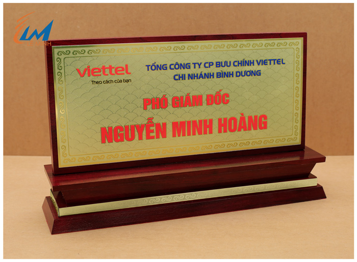 bảng chức danh gỗ kim loại giá rẻ