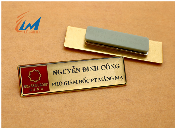 bảng tên ăn mòn lõm Tôn Hoa Sen