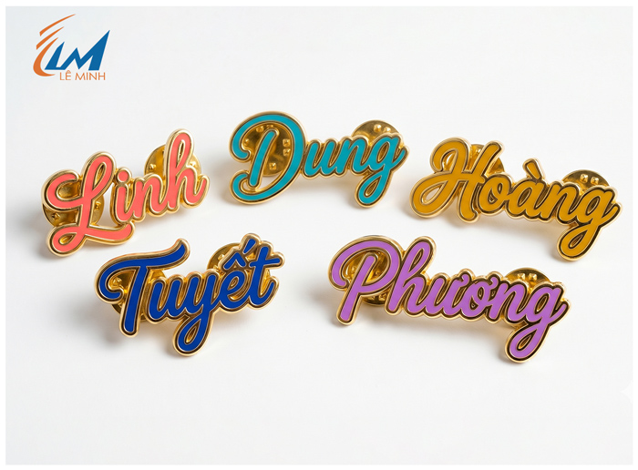 Huy hiệu cắt theo tên