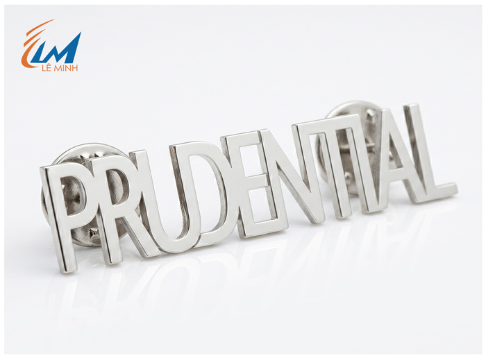 Huy hiệu cắt chữ theo yêu cầu mạ bạc