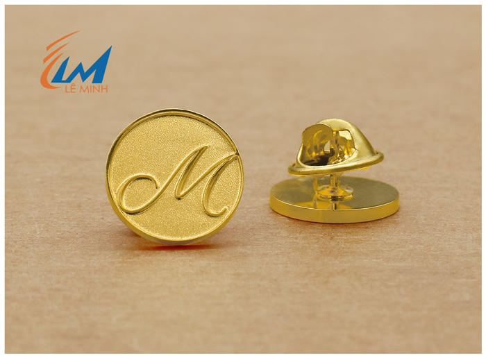 Huy hiệu đeo áo mạ vàng 24K