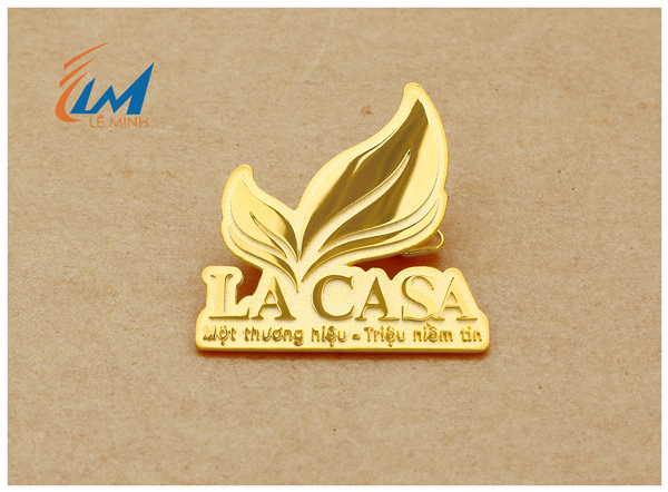 Huy hiệu đúc khuôn nền cát