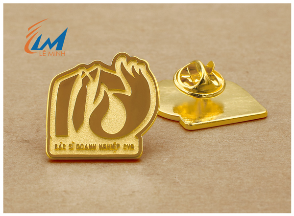 Ghim cài áo custom mạ vàng