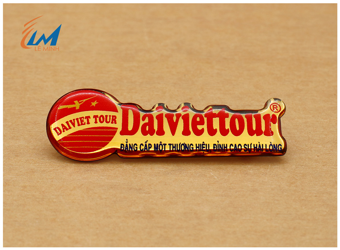 huy hiệu inox cắt theo hình yêu cầu