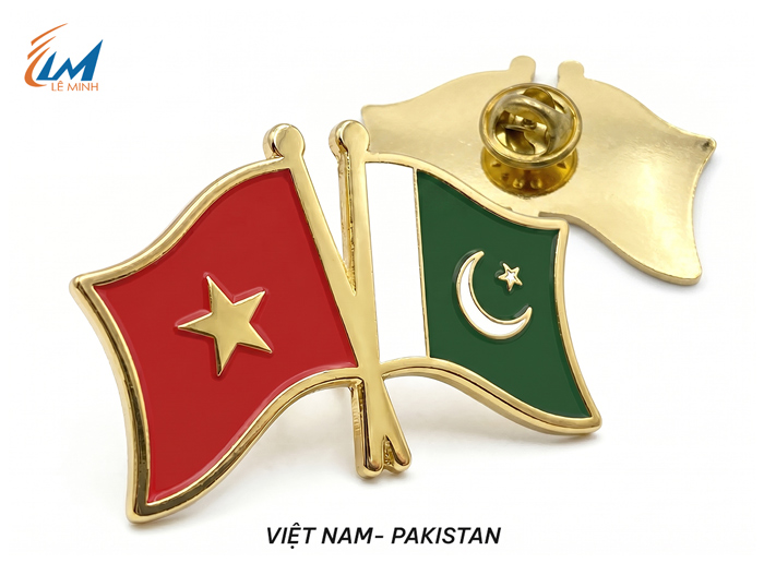 huy hiệu cờ hợp tác Việt - Pakistan không mạ vàng