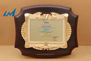 Mẫu bảng vinh danh - bằng khen đẹp bạn nên mua