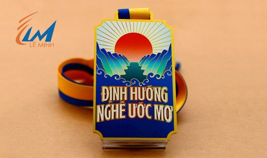 MẪU HUY CHƯƠNG ĐỘC ĐÁO, TINH TẾ  -  KHẲNG ĐỊNH GIÁ TRỊ THÀNH CÔNG