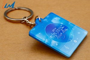 MÓC KHÓA IN ẤN THEO YÊU CẦU – XU HƯỚNG QUÀ TẶNG CÁ NHÂN HÓA ĐƯỢC ƯA CHUỘNG