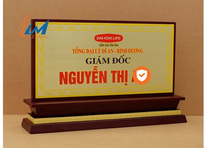 Bảng chức danh gỗ để bàn