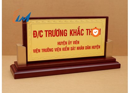 Bảng chức danh gỗ đồng