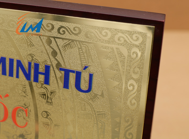 bảng chức danh nền trống đồng