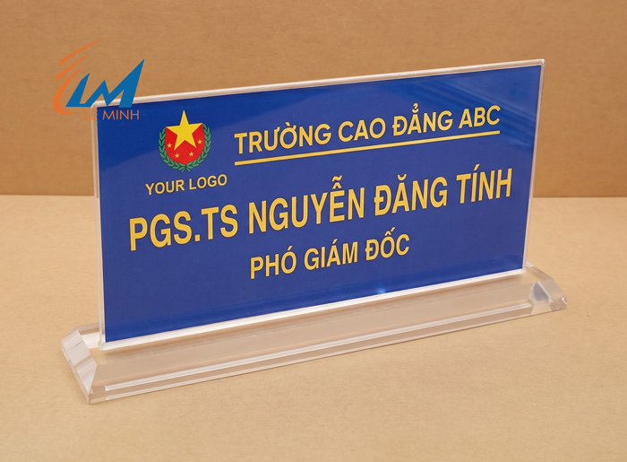 bảng chức danh văn phòng mica