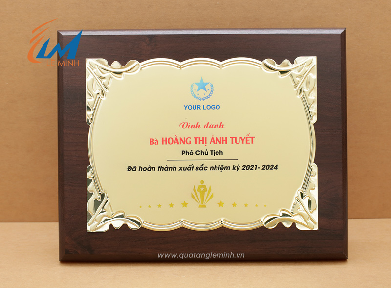 Bảng vinh danh khen tặng