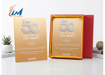 Bảng vinh danh kim loại