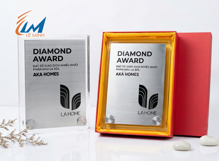 Bảng vinh danh mica