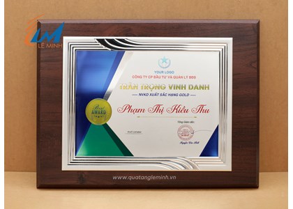 Bằng vinh danh nhân viên xuất sắc