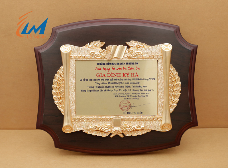 kỷ niệm chương gỗ đồng