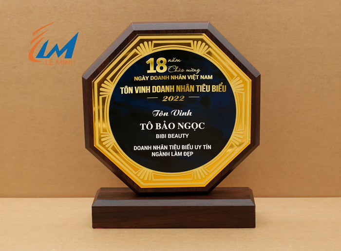 biểu trưng gỗ bát giác in theo yêu cầu