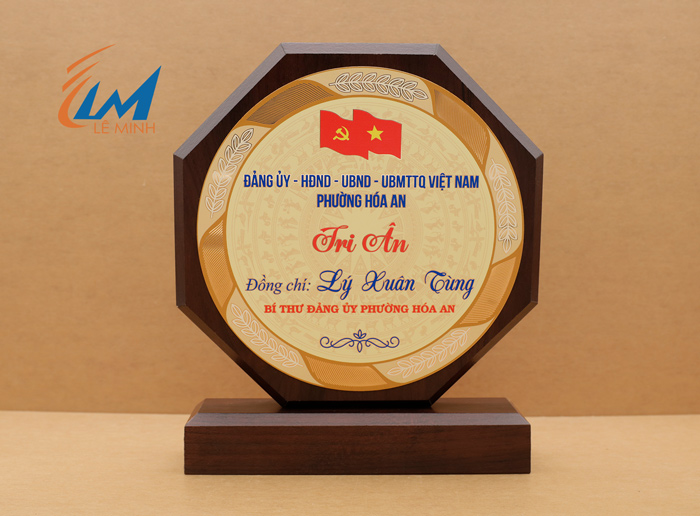 Biểu trưng gỗ quà tặng tri ân