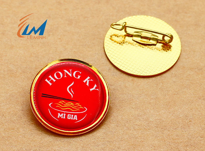 Pin cài áo đồng in uv