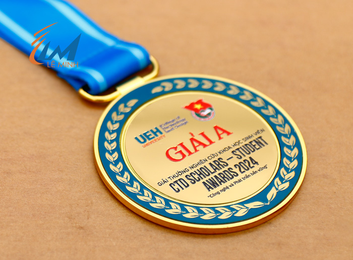 huy chương khen thưởng thành tích