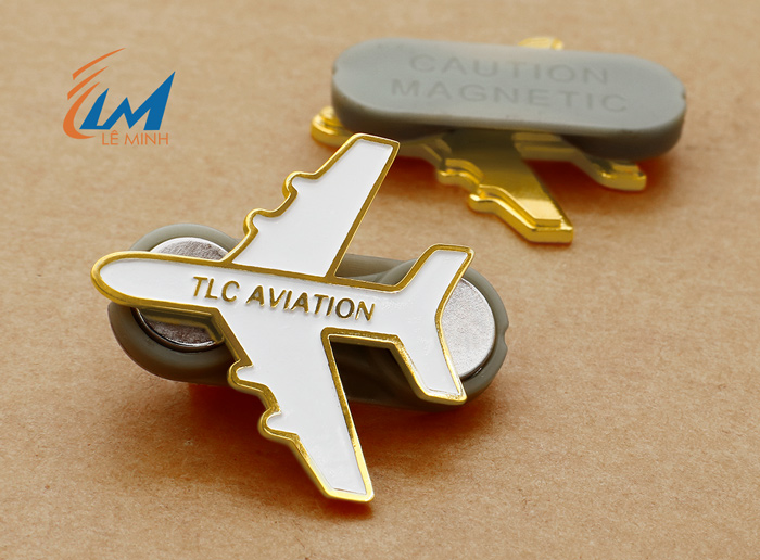 làm huy hiệu logo đúc mạ vàng cao cấp