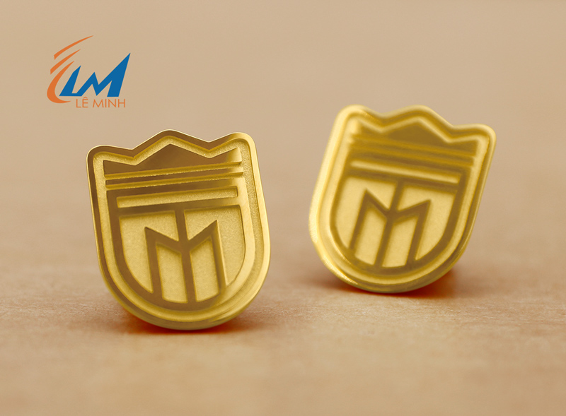 Huy hiệu đúc khuôn mạ vàng giá tốt