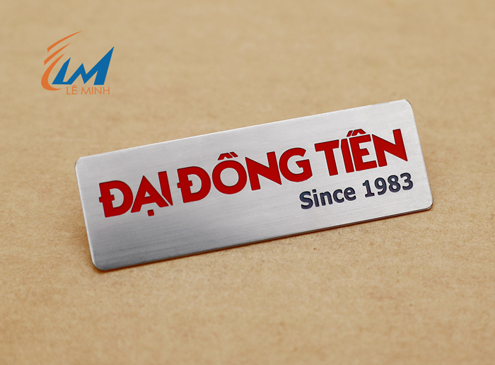 huy hiệu inox khắc ăn mòn tùy chỉnh