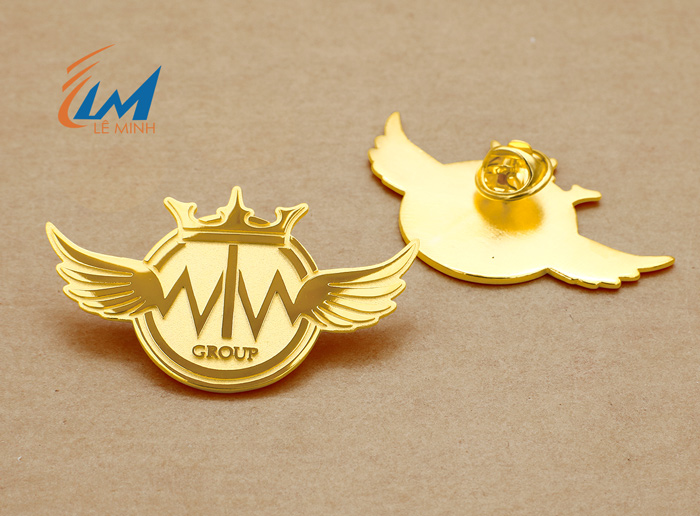 làm huy hiệu logo đúc mạ vàng cao cấp