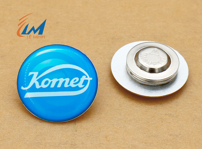 huy hiệu nhôm tròn in uv