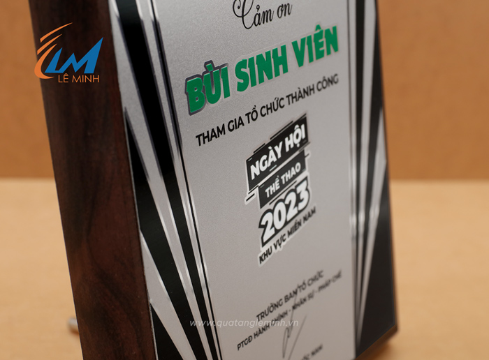 in bảng vinh danh tại tphcm