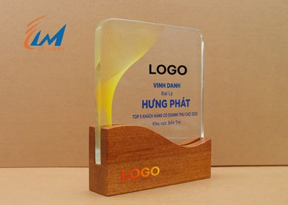 Kỷ niệm chương vinh danh sự nghiệp