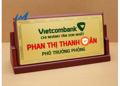 Bảng chức danh đế gỗ chữ A