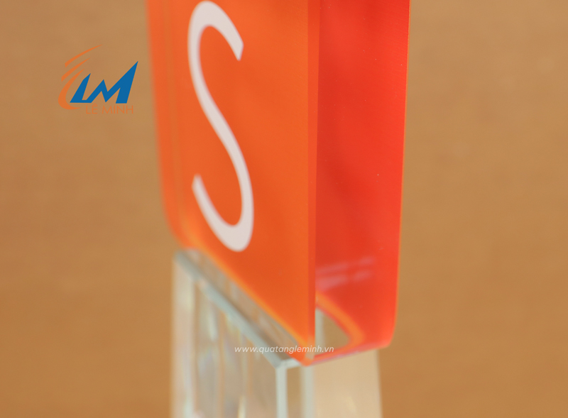 cúp pha lê shopee