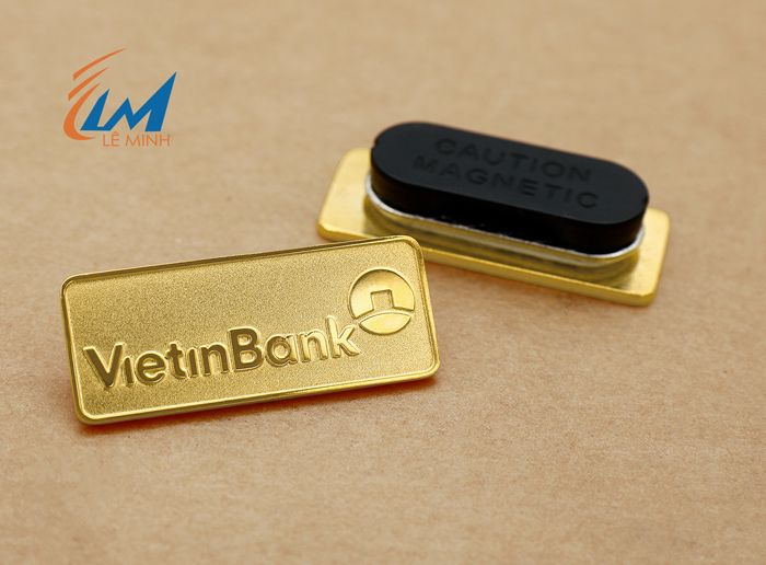 pin đeo áo đồng ăn mòn mạ vàng