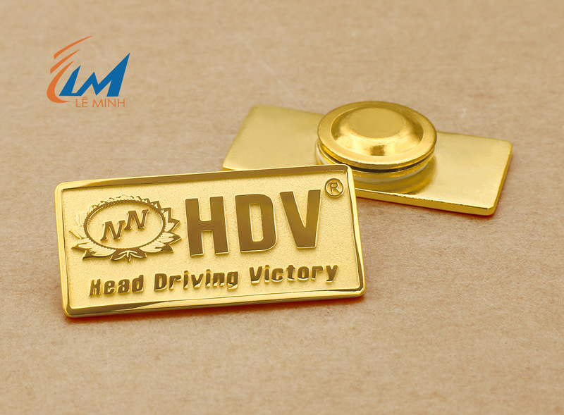 Sản xuất pin logo đeo áo mạ vàng